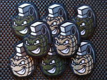 Charger l'image dans la galerie, GRENADE EN COLÈRE